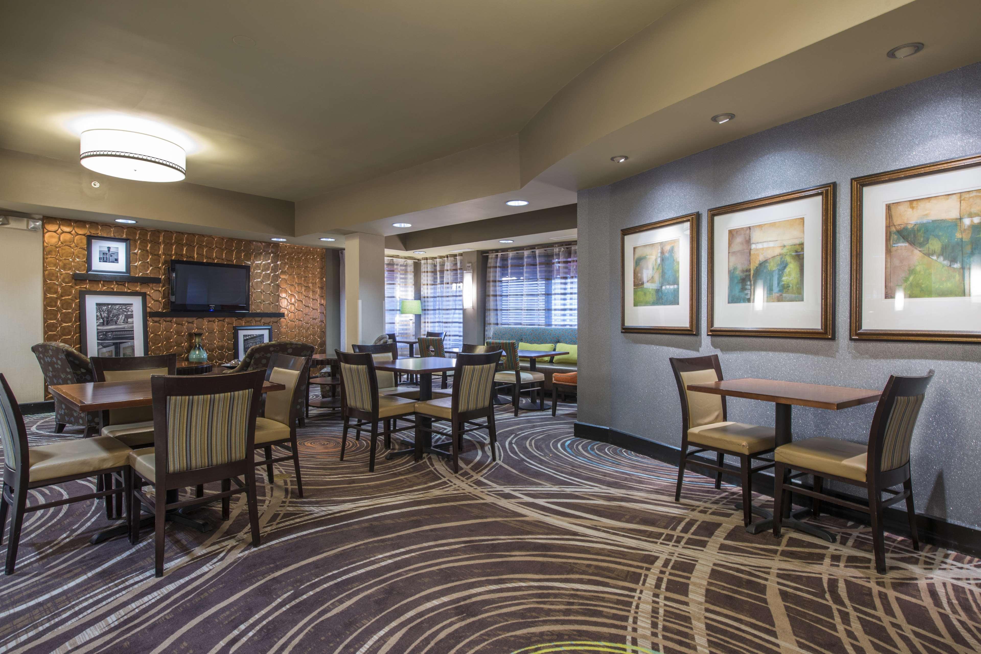 Hampton Inn Atlanta-Ньюнен Экстерьер фото