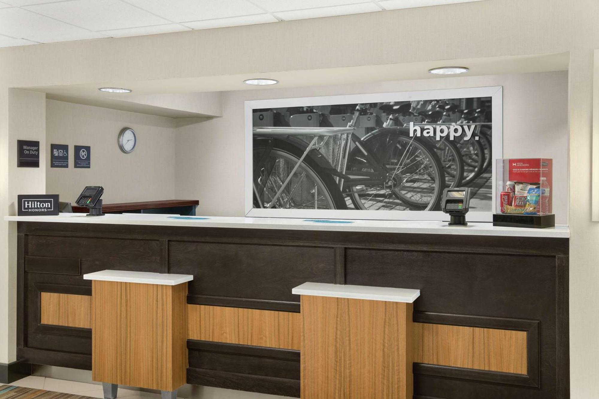 Hampton Inn Atlanta-Ньюнен Экстерьер фото